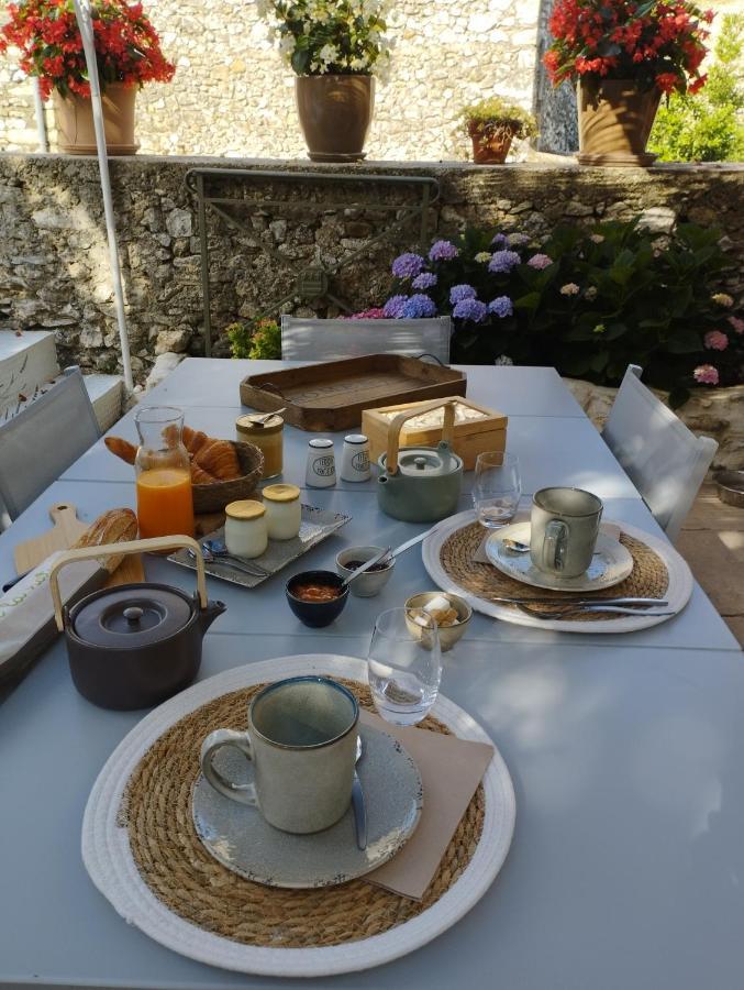 Chez Les Filles Bed & Breakfast Dions Dış mekan fotoğraf