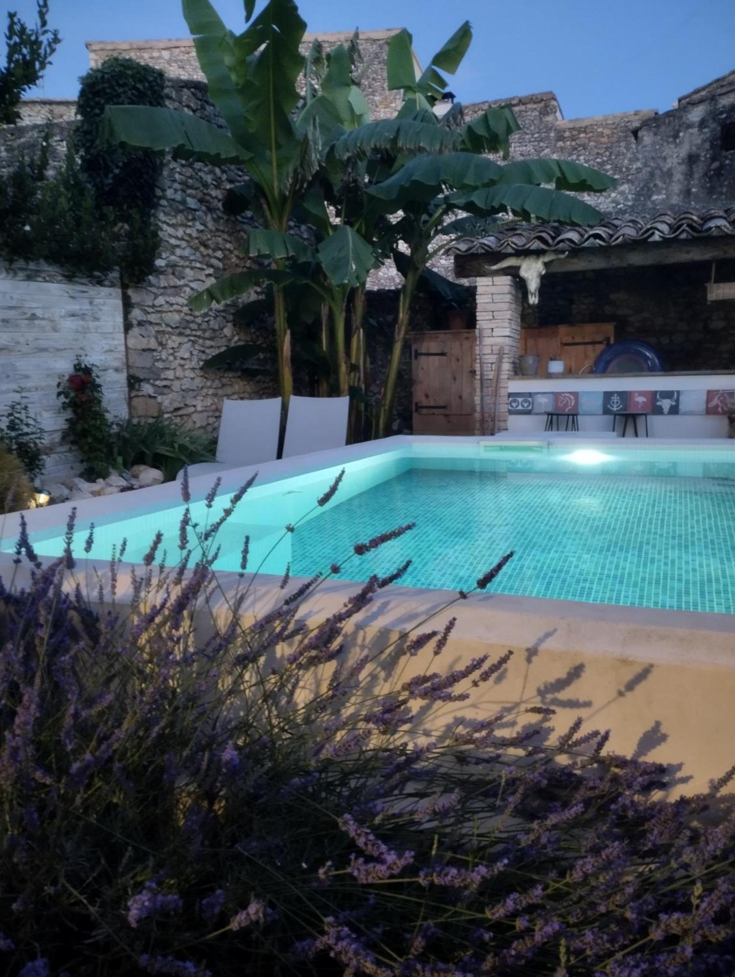 Chez Les Filles Bed & Breakfast Dions Dış mekan fotoğraf